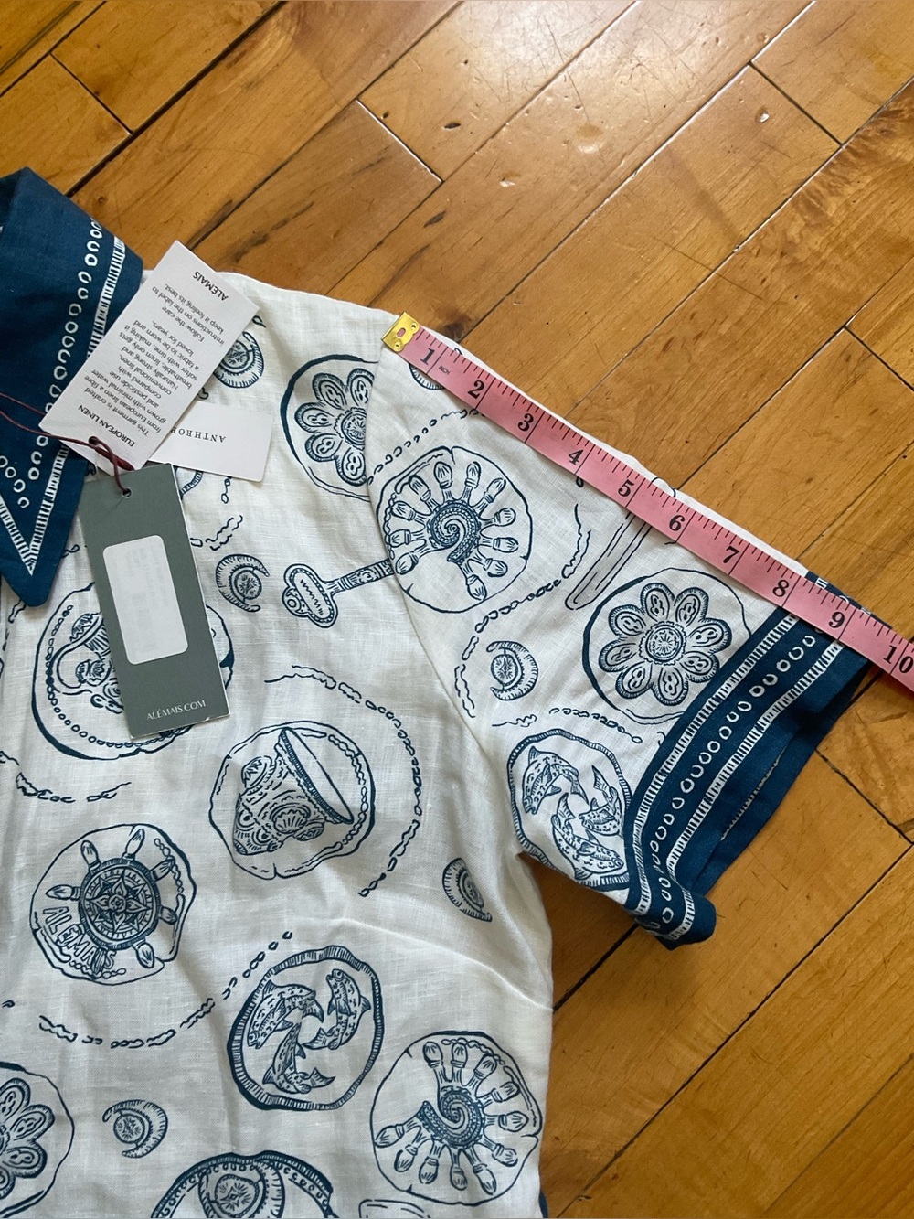 Alémais
Lucky belted printed linen shirt dress
$ 650
PRICE FIRM - Picture 10 of 16